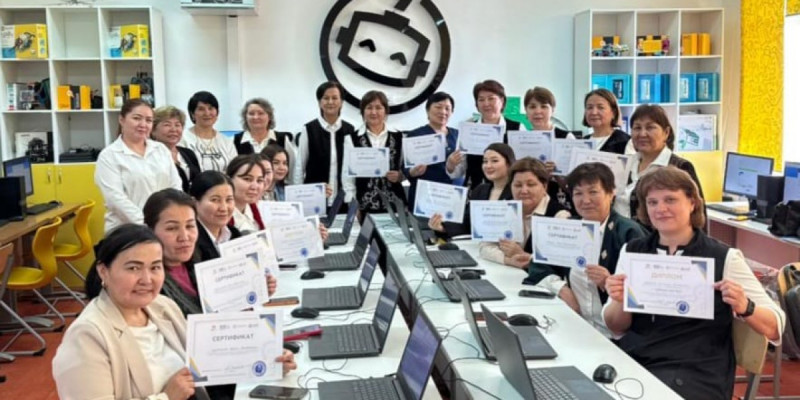 Шымкентте 6 мыңға жуық мұғалім «Кітап оқитын педагог» байқауына қатысты