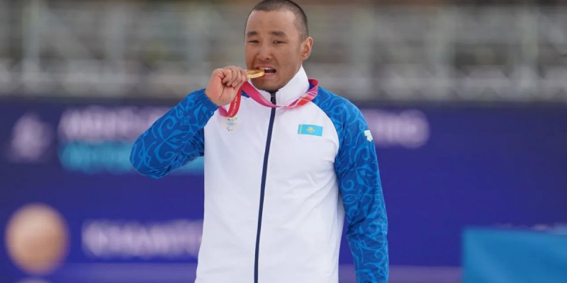 «Мен Михаил Шайдоров емеспін»: Паралимпиада чемпионы Ербол Хамитовке магистратура гранты берілді