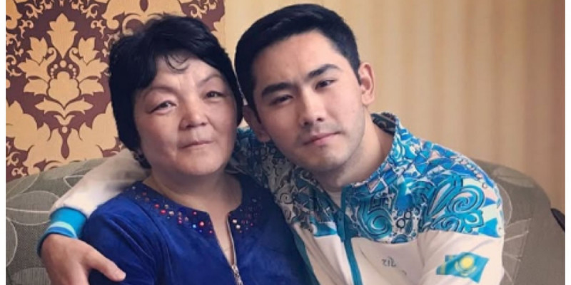 Әнші Қуандық Рахымның анасы өмірден өтті