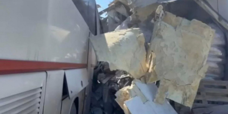 Қарағанды облысында 33 адам мінген автобус жол апатына түсті