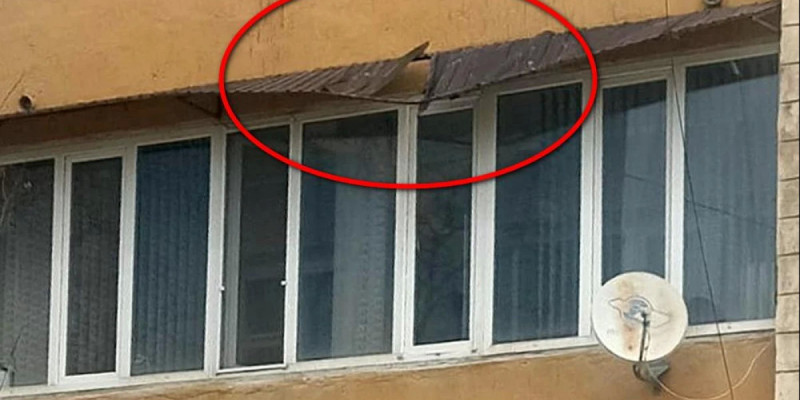 Ақтауда бойжеткен бесінші қабаттан секіріп кетті