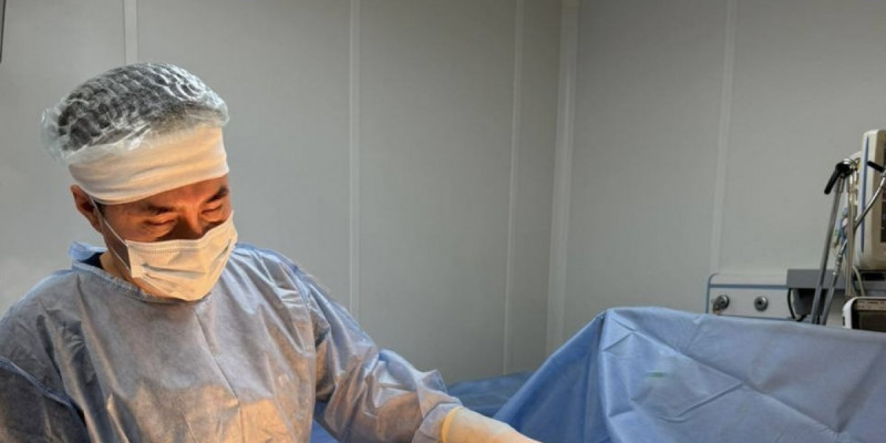 Алматылық әйелдің ішінен 25 келілік қатерлі ісік алынды