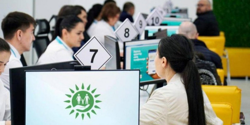 Алматыда 18 жүк көлігін заңсыз тіркеген 5 ХҚКО қызметкері сотталды