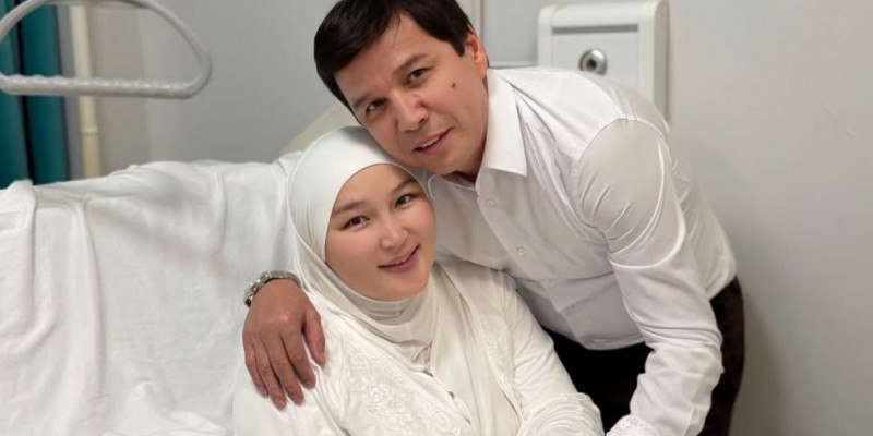 Әнші Абай Бегей сегізінші рет әке атанды (ФОТО)