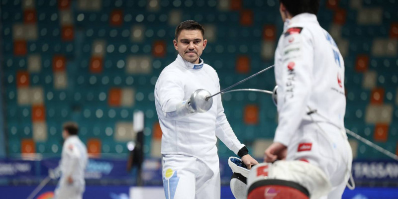 Руслан Курбанов Олимпиада чемпионын жеңіп, Астанадағы әлем кубогынің жартылай финалына шықты