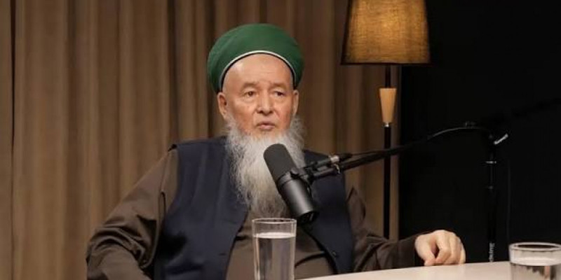 Әйелін шәкіртіне сыйға тартқан қарияға айыппұл салынды