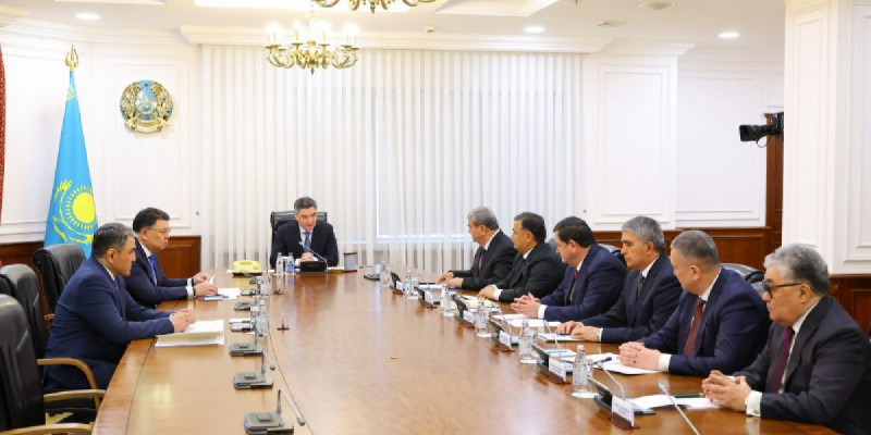 Олжас Бектенов Халықаралық Аралды құтқару қорының басқарма мүшелерімен кездесті