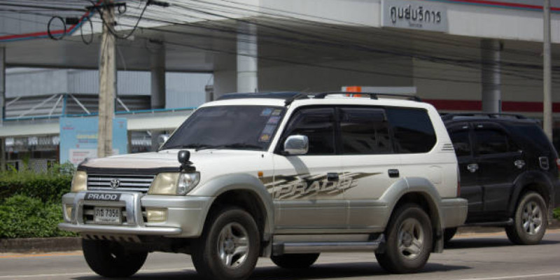 Toyota Land Cruiser алып беремін: Алаяқ Астана тұрғынынан 20 млн теңге алып кеткен