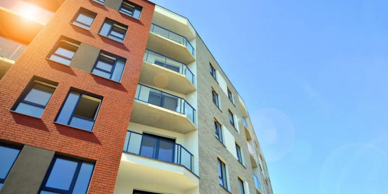 Пәтерақы төлемейтіндерге «сыйлық» жоқ: сарапшы Конституциядағы меншік құқығын түсіндірді