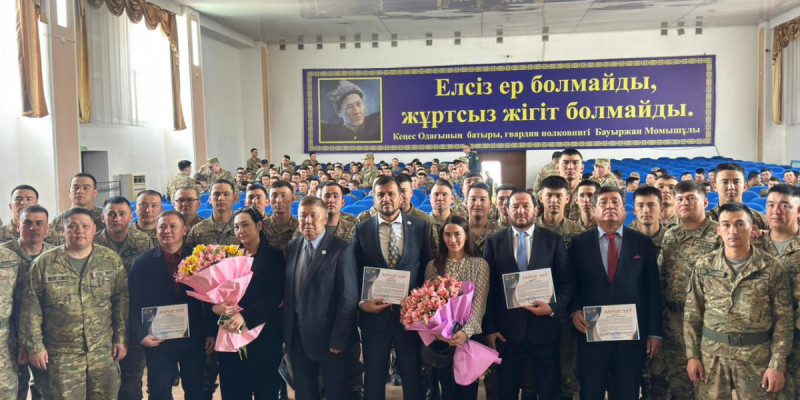 Дзюдошы Әбиба Әбужақынова Ұлттық ұлан сарбаздарымен кездесті