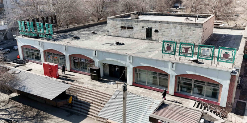 Абай облысының әкімі Семейдегі сауда үйлерінің жай-күйін тексерді