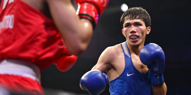 Азия чемпионаты: Санжар Тәшкенбай нокдаунға түсіп, жеңіліп қалды