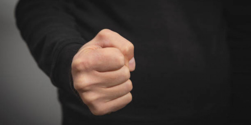 Жетісу облысында медбикенің бетінен ұрған ер адамға сот үкімі шықты