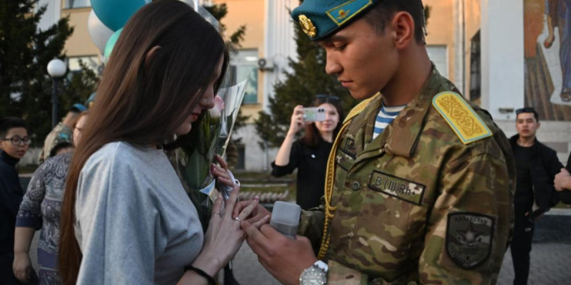 Елордада әскерден оралған сарбаздарды қарсы алу рәсімі өтті