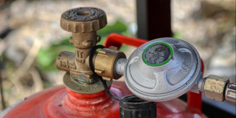 Павлодар облысында газ баллоны жарылып, үш адам зардап шекті