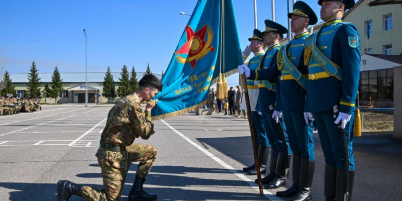 Астанада әскери қызметін аяқтаған 140 сарбаз Жауынгерлік тумен қоштасты