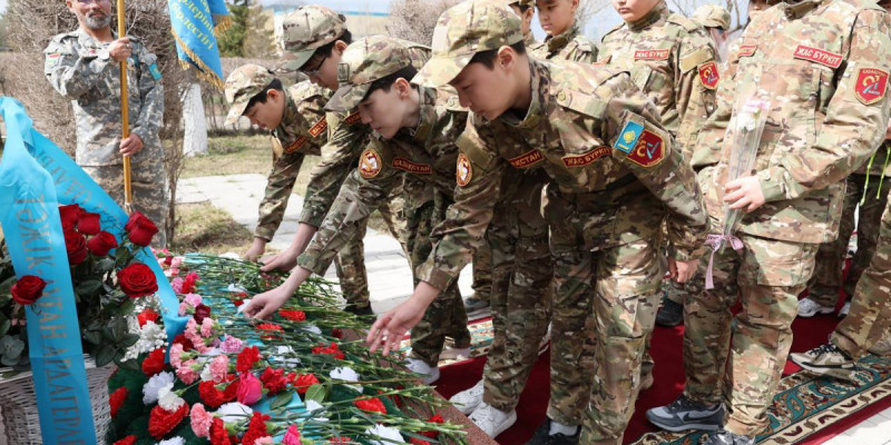 Ұлттық ұлан сарбаздары «Қазбат» жауынгерлерін еске алды