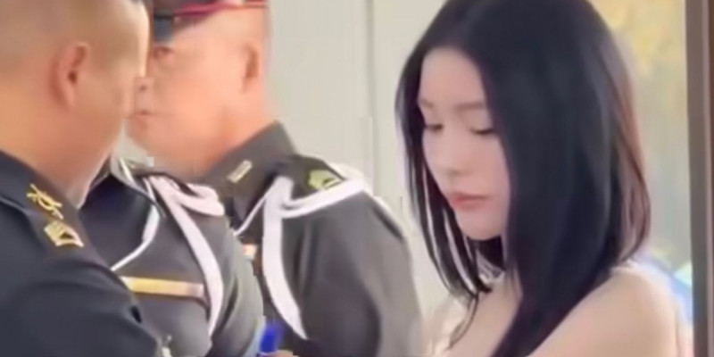 Таиландта жүздеген трансгендер әскери шақыруға барды