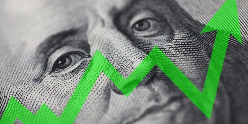 Доллар бағасы бірден 12 теңгеге көтерілді