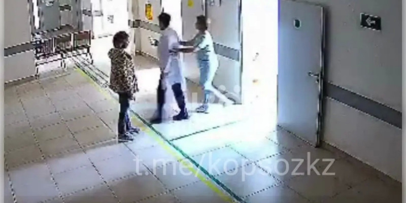 Астанада пациент фельдшерге шабуыл жасап, қашып кеткен