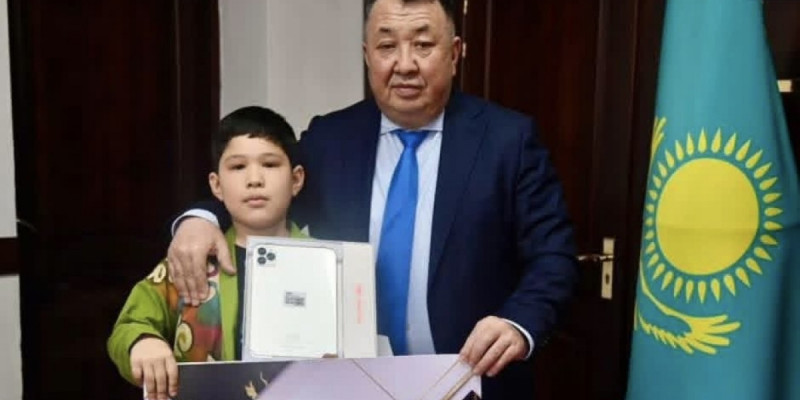 Жас өнерпаз Париждегі байқауда жеңімпаз атанды