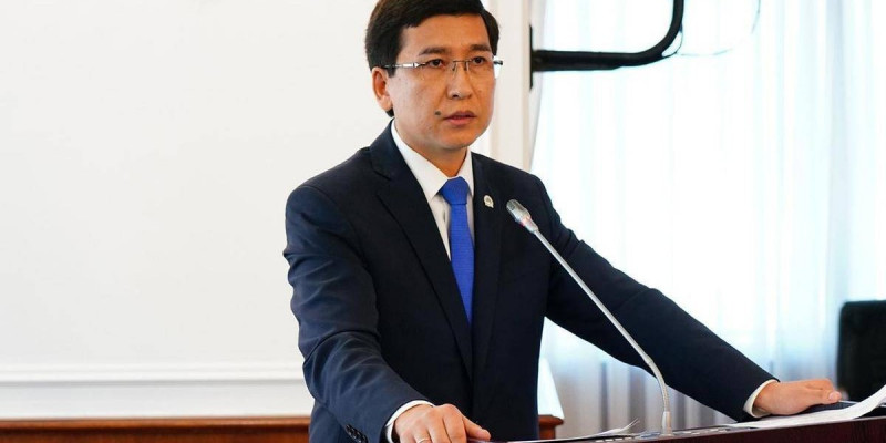 "Ажырасып жатқандар бар": Асхат Аймағамбетов психологтарға қатысты үлкен мәселені көтерді