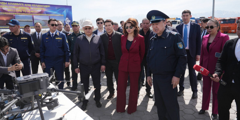 Аида Балаева Алакөл жағалауының жазғы туристік маусымға дайындығын тексерді