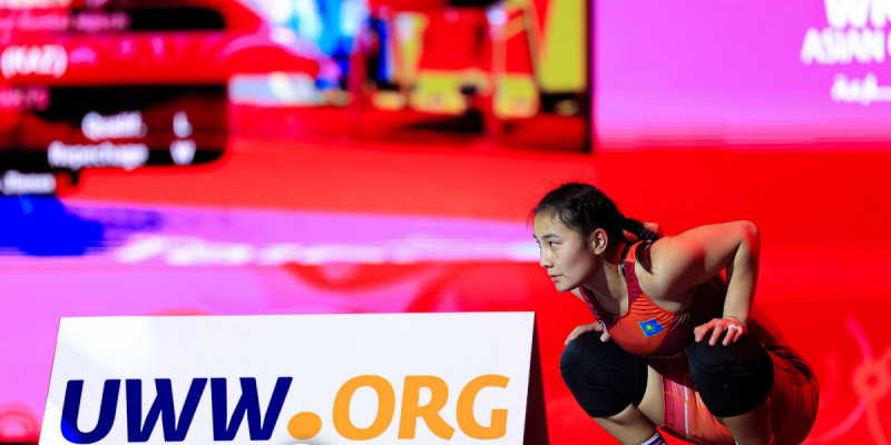 Балуан Тыныс Дүбек Азия чемпионатының жартылай финалына шықты