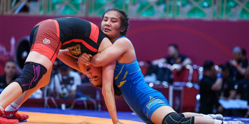 Балуан Тыныс Дүбек Азия чемпионатының қола жүлдесі үшін күреседі