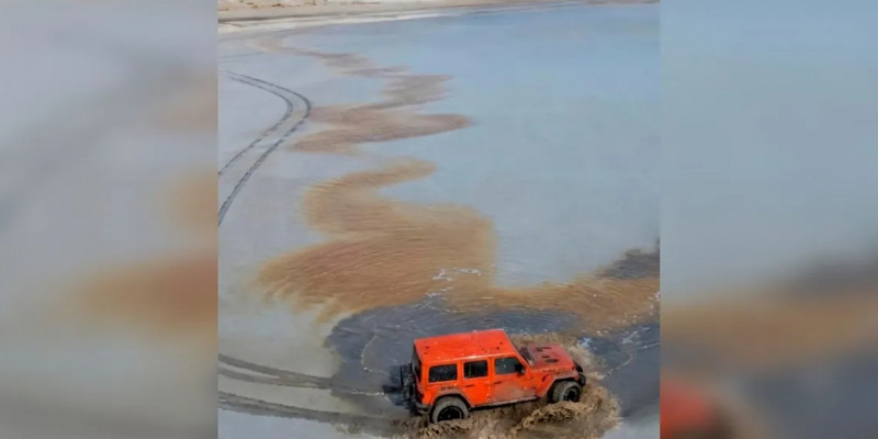 Каспий теңізінің жағалауында тәртіп бұзған өзбекстандық блогер жазаланды (ВИДЕО)