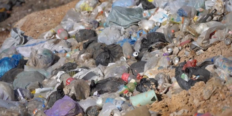 Таза Қазақстан: Полиция үш мыңнан астам қоқыс үйіндісін жойды