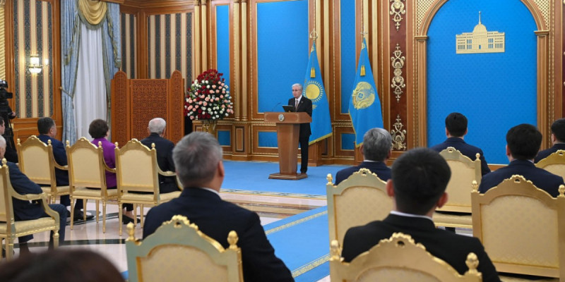 Қасым-Жомарт Тоқаев Конституцияны әзірлеуге үлес қосқан ғалымдарға ризашылық білдірді