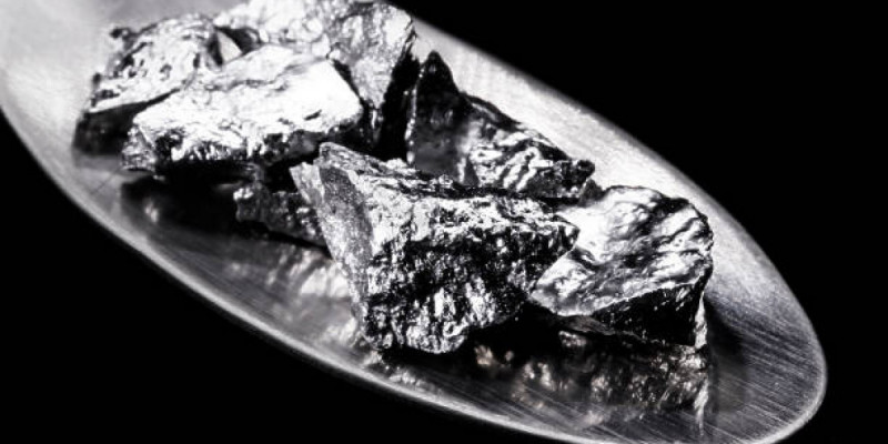 Алматы облысында ер адам 3 келі сынапты 100 млн теңгеге сатпақ болған