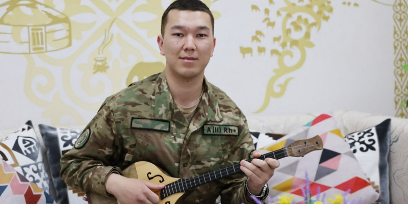 Ұлттық ұланда 11 музыкалық аспапты меңгерген сарбаз қызмет етеді