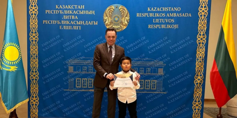 Қандас студент және оқушылар арасында өткен шығармашылық байқау аяқталды