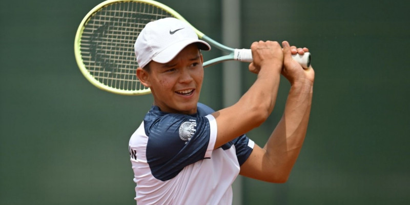 Теннисші Даниэль Тазабеков Франциядағы турнирдің финалына жолдама алды