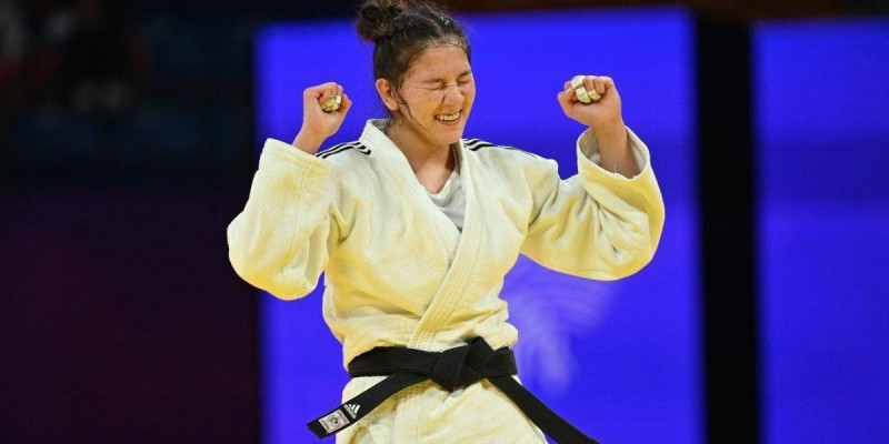 Дзюдошылар Эсмигүл Куюлова мен Әділет Алмат Азия чемпионатының жартылай финалына шықты