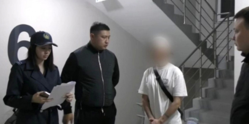 Өскеменде есірткі саудалаған курьер ұсталды