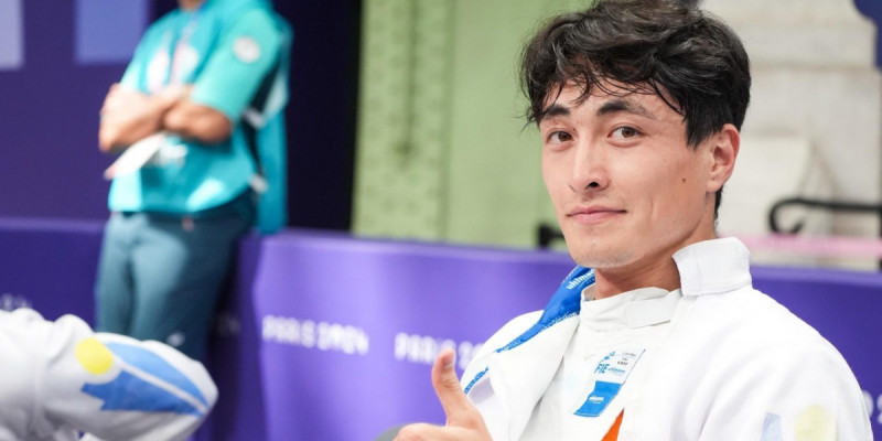 Ерлік Сертай семсерлесуден Гран-при турнирінің күміс жүлдегері атанды