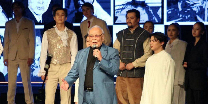 «Жаңа ғасыр» театрына Асанәлі Әшімовтің есімі берілді