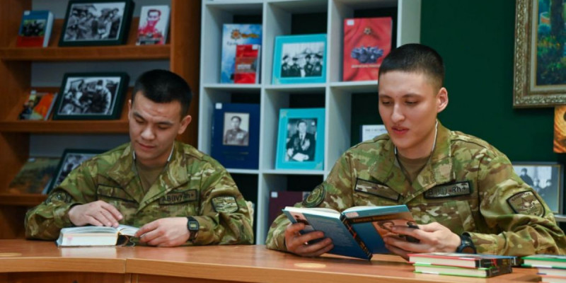 Әскери бөлімдер мен мекемелерде 322 кітапхана жұмыс істейді – Қорғаныс министрлігі