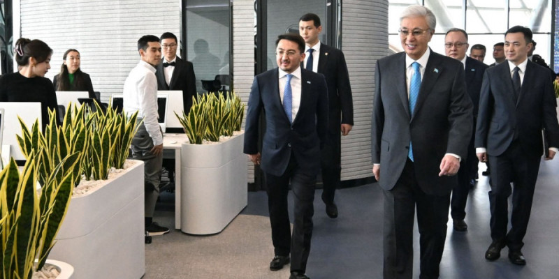 Президент Alem.ai халықаралық жасанды интеллект орталығын аралады