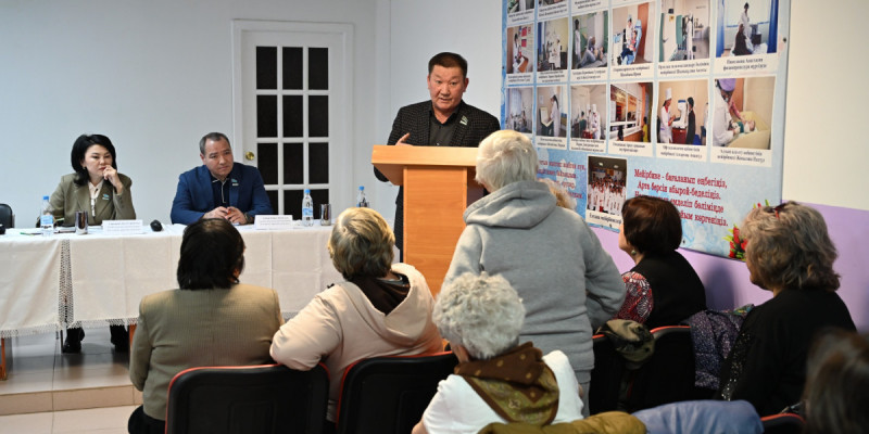 Ақтөбеде мәслихат депутаттары тұрғындармен кездесу өткізді