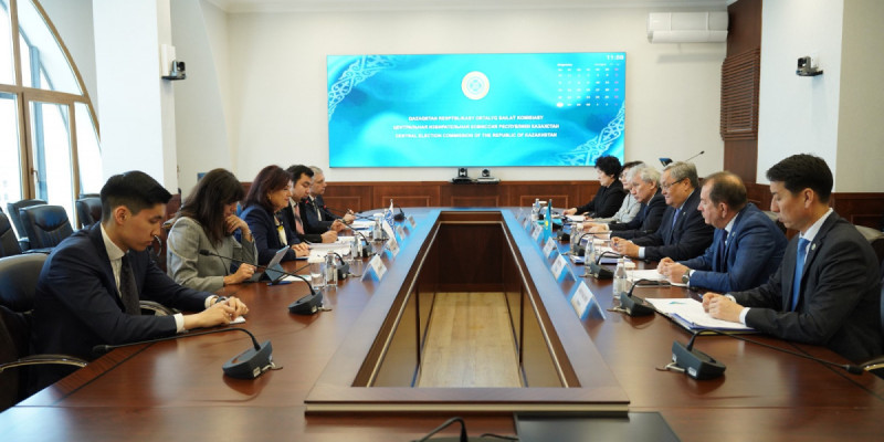 Орталық сайлау комиссиясында ЕҚЫҰ ДИАҚБ директорымен кездесу өтті