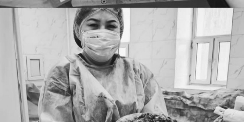 Семейде дәрігерлер науқастан салмағы 6 келіден асатын ісікті алып тастады