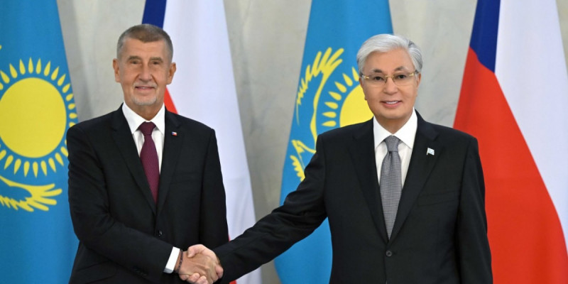 Қасым-Жомарт Тоқаев пен Чехия Премьер-министрі шағын құрамда келіссөз жүргізді