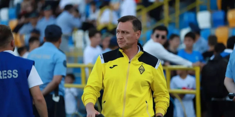 «Қайрат» клубы бас бапкерге қатысты тараған мәліметке жауап берді