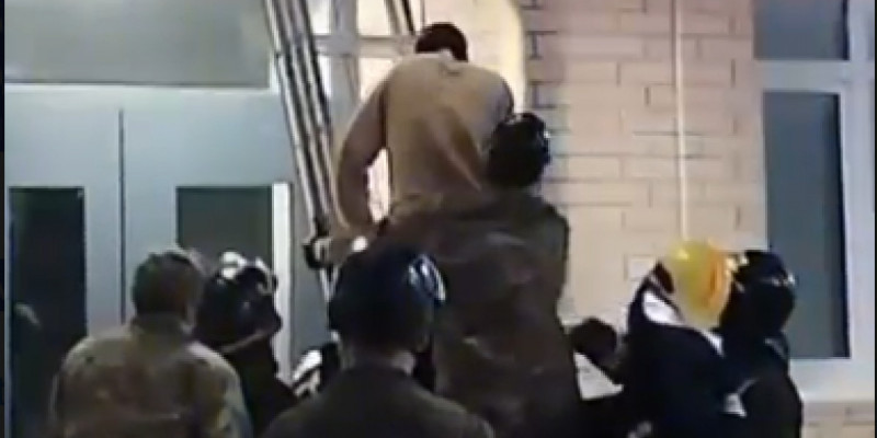 Қарағандыда 20 жастағы жігіт 3-қабаттаан құлап кеткен