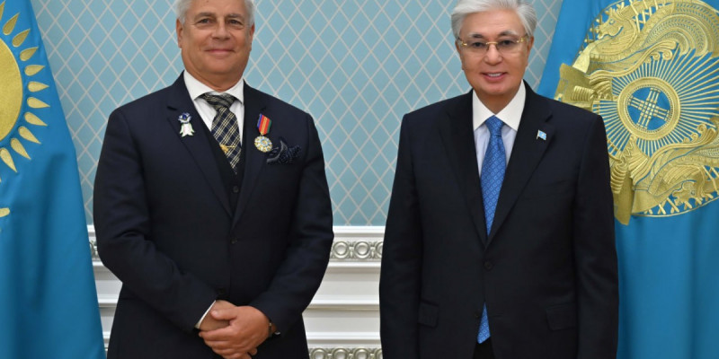Қасым-Жомарт Тоқаев Халықаралық кинология федерациясының президентін «Достық» орденімен марапаттады