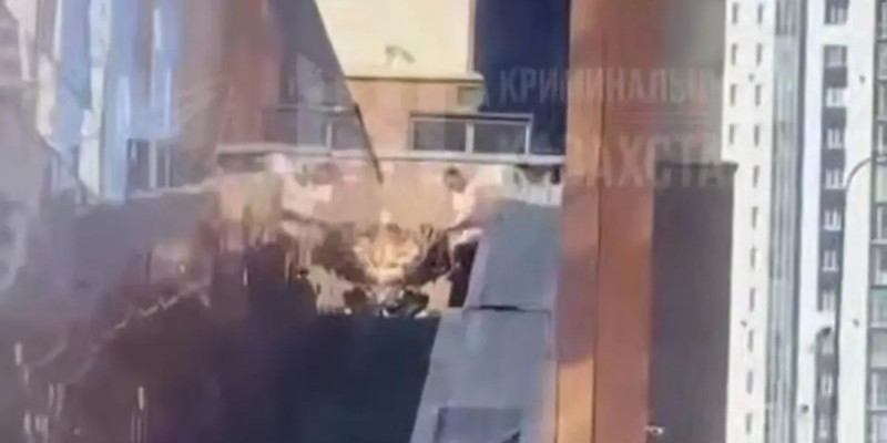 Астана тұрғыны әйелін жұрттың көзінше сабаған